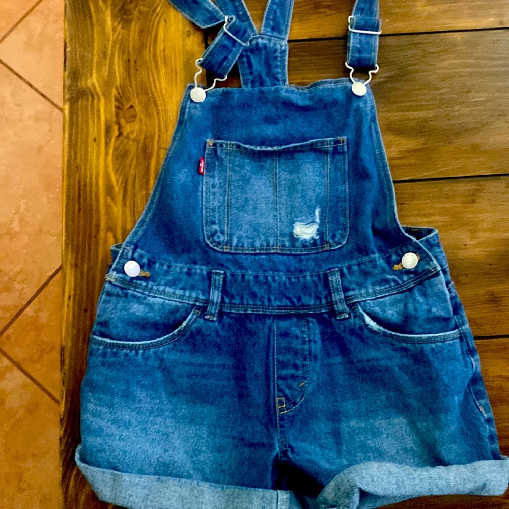 Size 14 Levi’s short overalls used